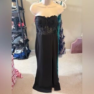 Lulu's Elegant Black Strapless Lace Dress